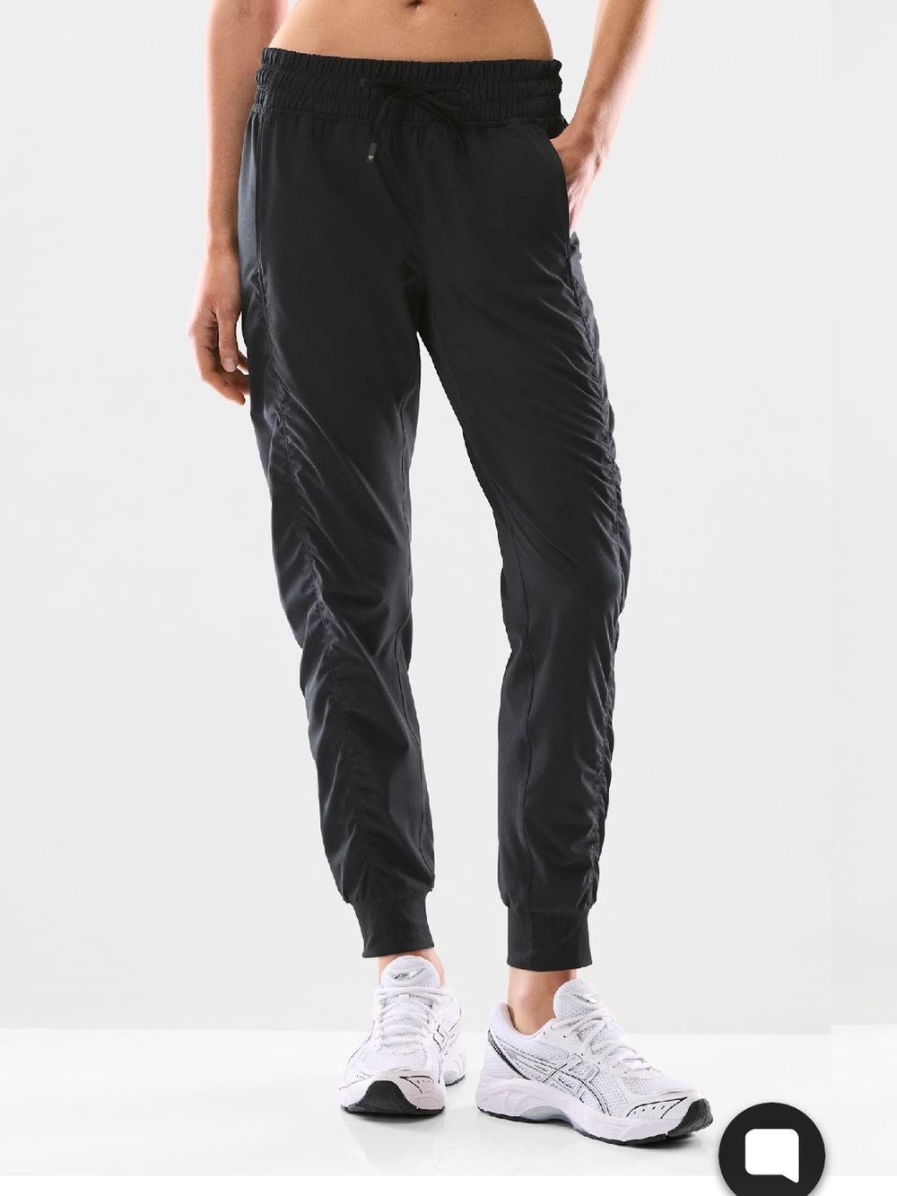 Aritzia MoveTech kinetic jogger